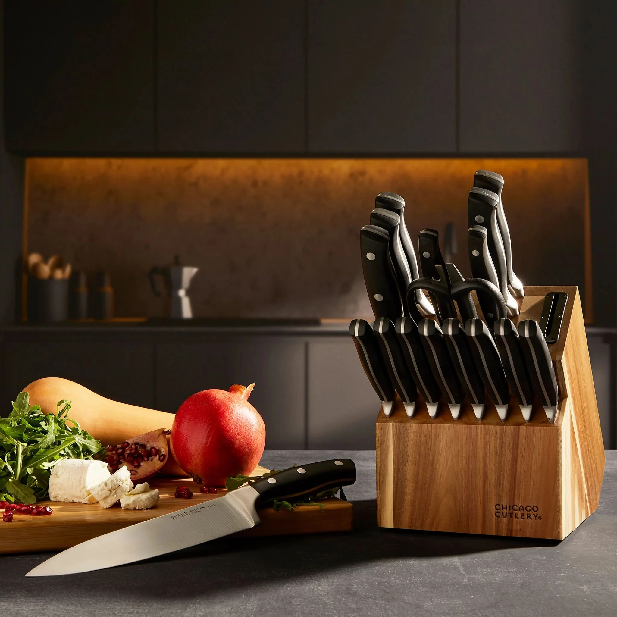 Chicago Cutlery® Insignia Classic 18-piece Block Set with Built-in Sharpener - Image 3